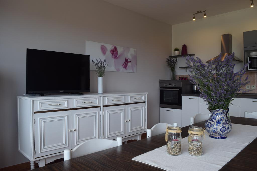 Apartment Branka Banjol Buitenkant foto